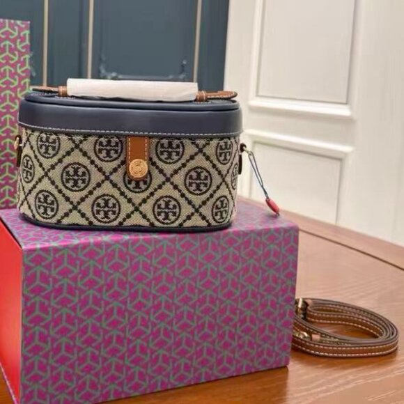 Tory Burch old flower makeup bag - Picture 1 of 8